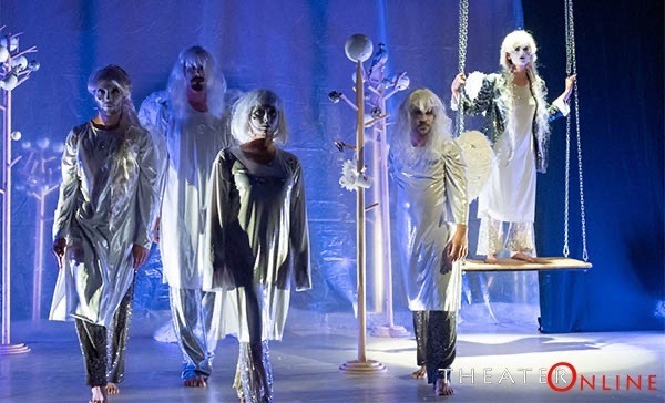 Kosztolányi Dezső Színház Angyalok a lombok között előadás