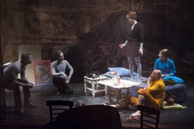 Jelenet az előadásból - © theater.hu - Ilovszky  Béla