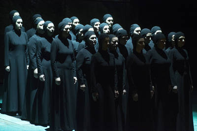 Jelenet az előadásból - © theater.hu - Ilovszky  Béla