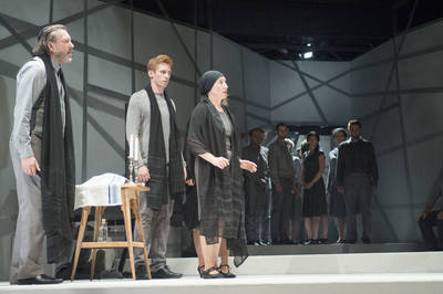 Gálffi László, Dóra Béla, Bíró Kriszta - jelenet - © theater.hu - Ilovszky  Béla