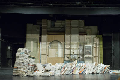 Jelenet az előadásból - © theater.hu - Kiskéri Lajos