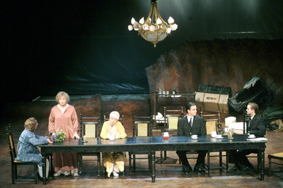Jelenet az előadásból - © theater.hu - Ilovszky  Béla