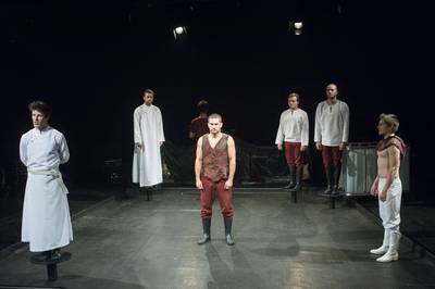Jelenet az előadásból - © theater.hu - Ilovszky  Béla