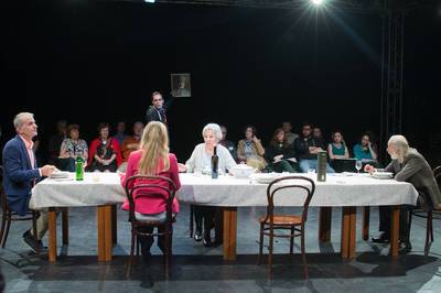 Jelenet az előadásból - © theater.hu - Ilovszky  Béla