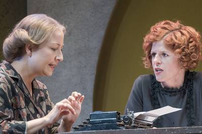 Hajdú Melinda, Magyar Éva  - © theater.hu - Ilovszky  Béla