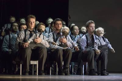 Jelenet az előadásból - © theater.hu - Ilovszky  Béla