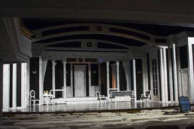 Az előadás díszlete - © theater.hu - Ilovszky  Béla