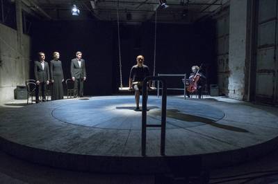Jelenet az előadásból - © theater.hu - Ilovszky  Béla