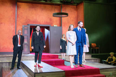 Jelenet az előadásból - © theater.hu - Ilovszky  Béla