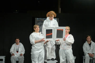 Stubnya Béla, Haik Viktória, Turóczi Éva, Takács-Kiss Zsuzsanna, Menszátor Héresz Attila - © theater.hu - Ilovszky  Béla