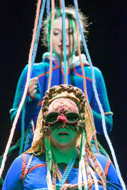 Zsenák Lilla, Erőss Brigitta - © theater.hu - Ilovszky  Béla