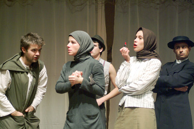 Jelenet az előadásból - © theater.hu - Ilovszky  Béla