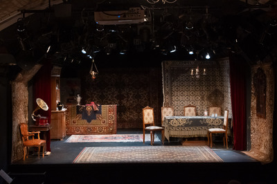 Az előadás díszlete - © theater.hu - Ilovszky  Béla