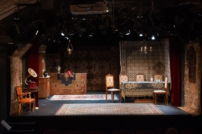 Az előadás díszlete - © theater.hu - Ilovszky  Béla