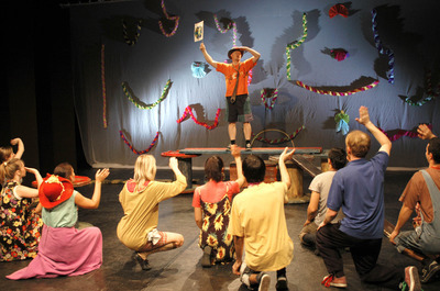 Jelenet az előadásból - © theater.hu - Nyikos Tícia