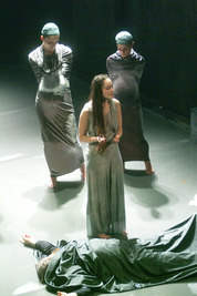 Jelenet az előadásból - © theater.hu - Ilovszky  Béla