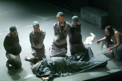 Jelenet az előadásból - © theater.hu - Ilovszky  Béla