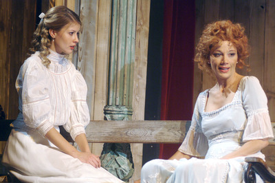 Csizmadia Éva, Xantus Barbara - © theater.hu - Ilovszky  Béla