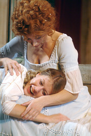 Csizmadia Éva, Xantus Barbara - © theater.hu - Ilovszky  Béla