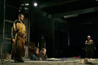 Jelenet az előadásból - © theater.hu - Ilovszky Béla